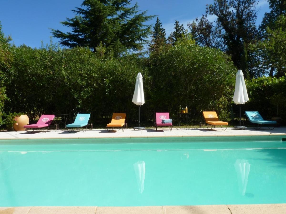 Les Gites Du Domaine De Rhodes Aviñón Exterior foto