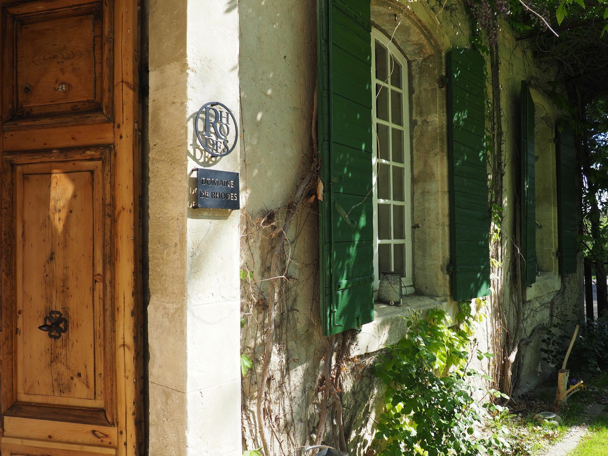Les Gites Du Domaine De Rhodes Aviñón Exterior foto