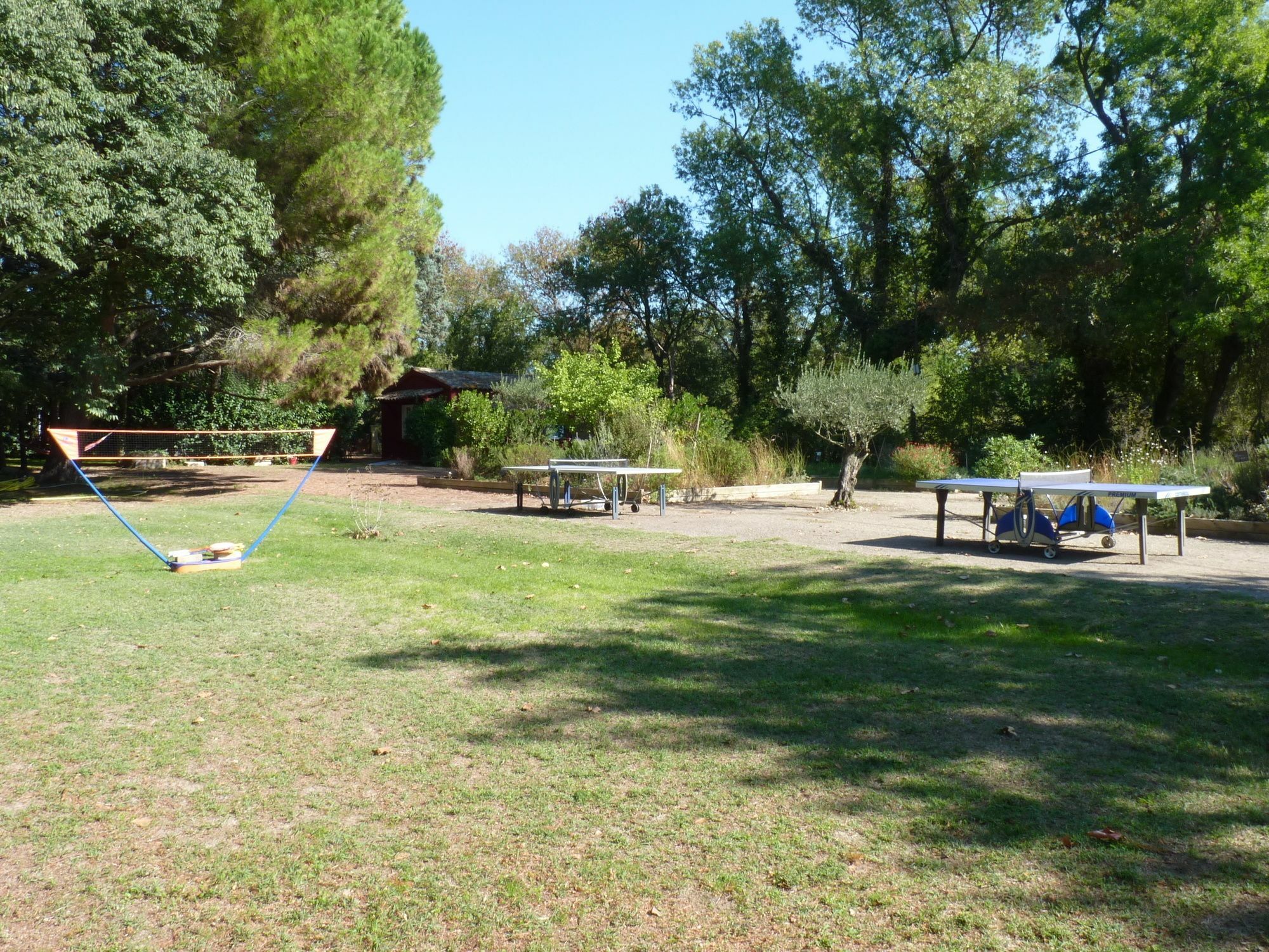 Les Gites Du Domaine De Rhodes Aviñón Exterior foto